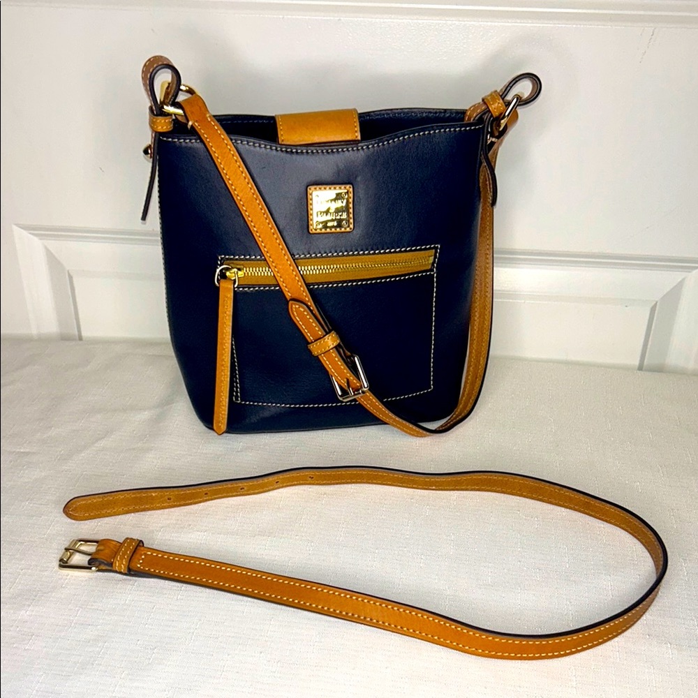 Dooney & Bourke Wexford Leather Ridley Satchel Midnight Blue with Gold Hardware - Picture 12 of 13